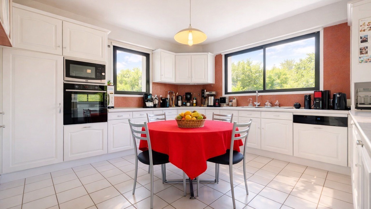 Photo of Kitchen in Poce-sur-Cisse