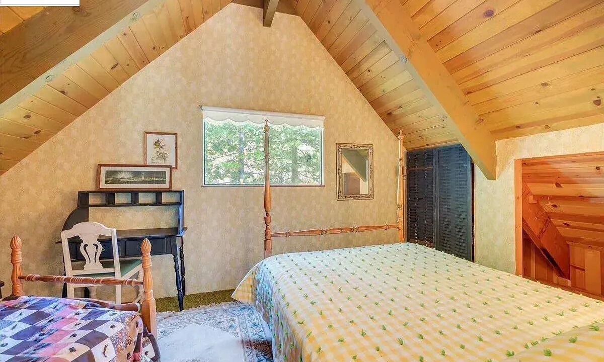 Photo of Bedroom in Strawberry