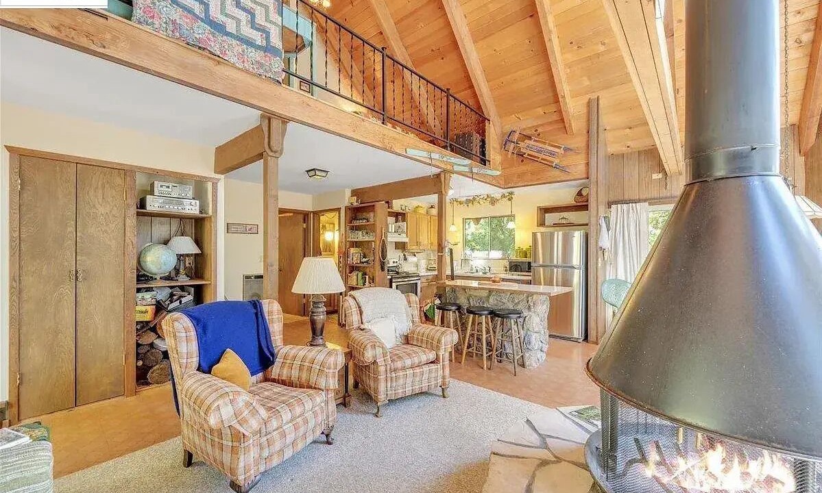 Photo of Livingroom in Strawberry