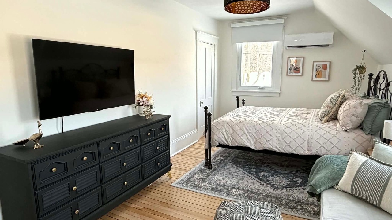 Photo of Bedroom in Scotstown