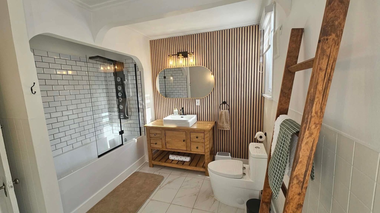 Photo of Bathroom in Scotstown