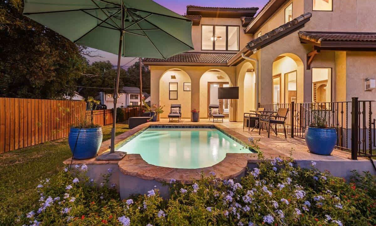 Photo of Outdoor in Rivercrest