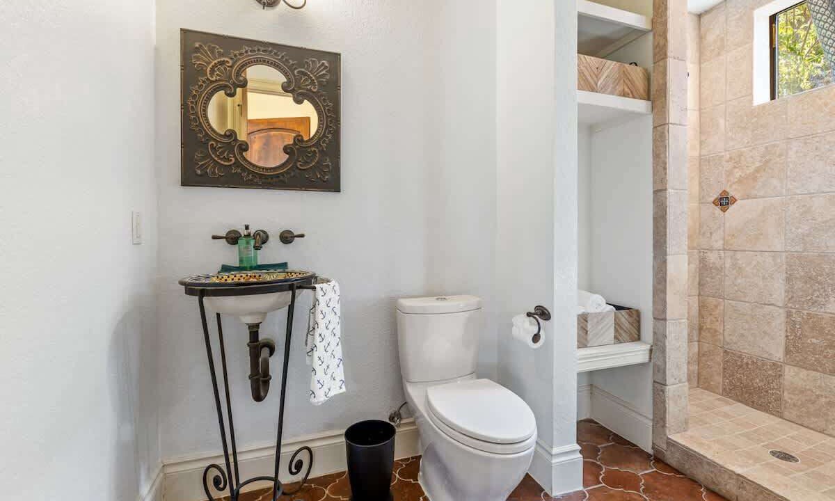 Photo of Bathroom in Rivercrest