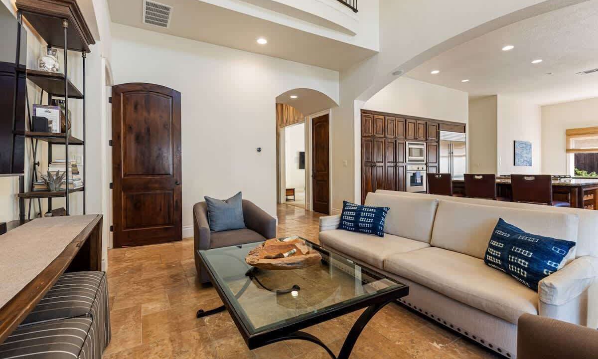 Photo of Livingroom in Rivercrest