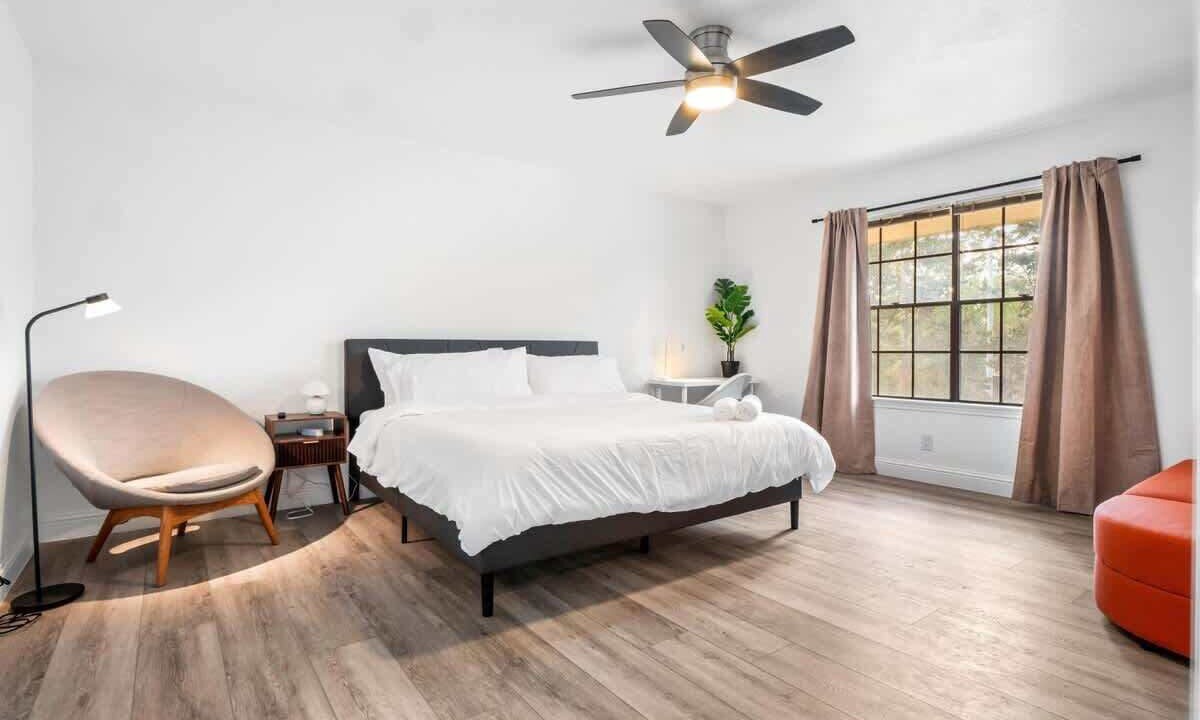 Photo of Bedroom in Springwoods