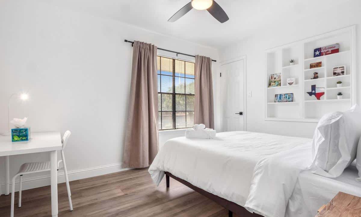 Photo of Bedroom in Springwoods