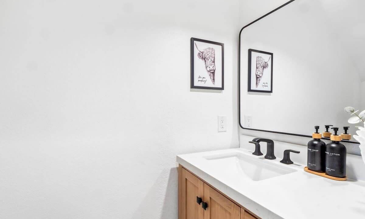 Photo of Bathroom in Springwoods