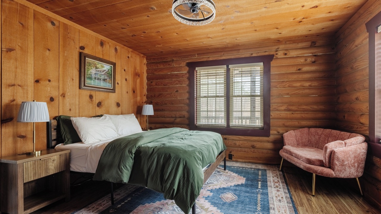 Photo of Bedroom in Lake Lure
