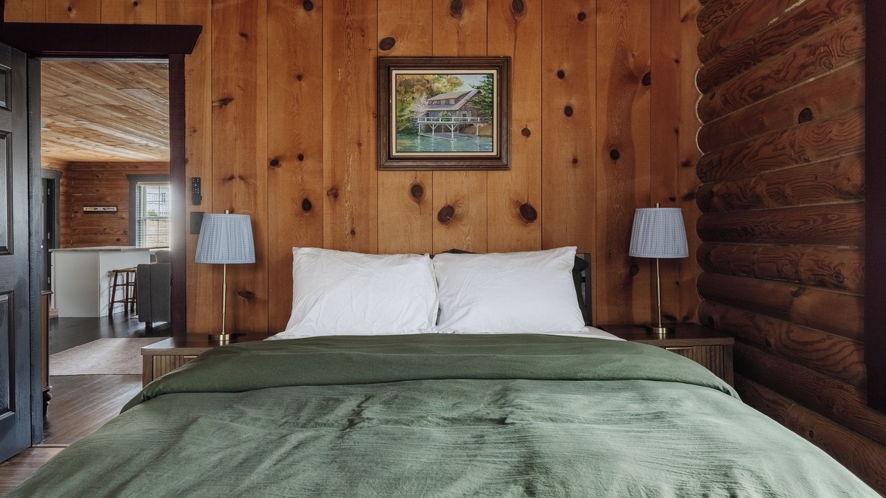Photo of Bedroom in Lake Lure