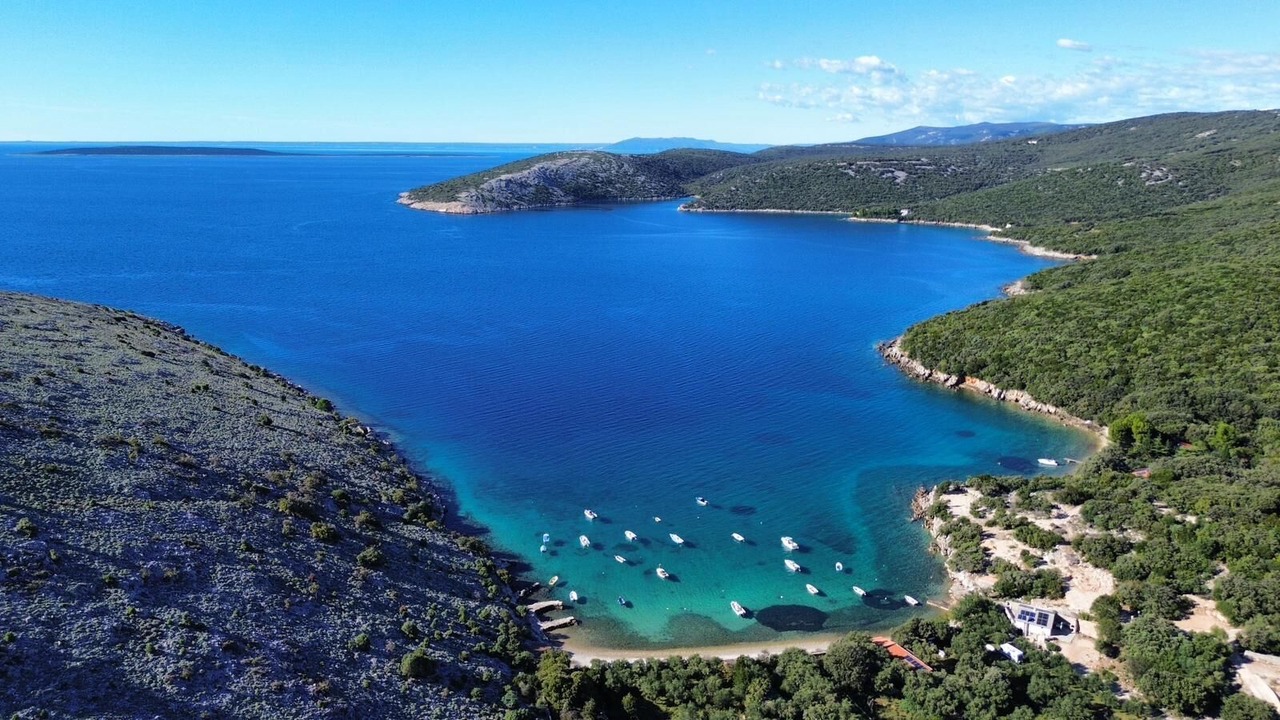 Photo of Outdoor in Ustrine