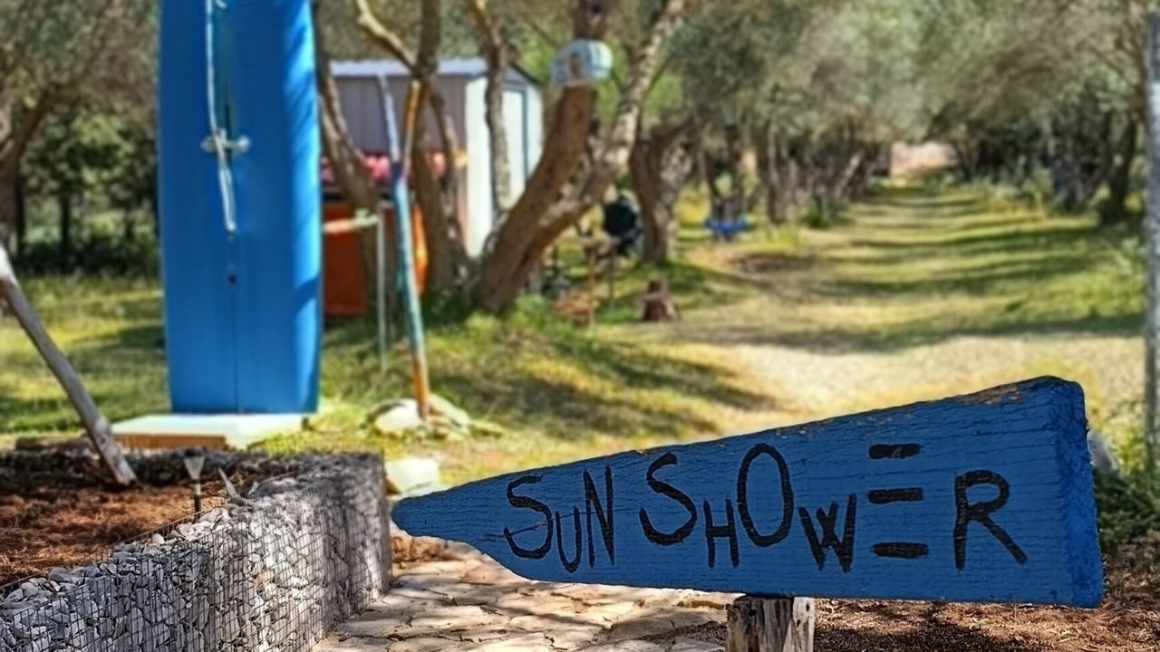 Photo of Outdoor in Ustrine