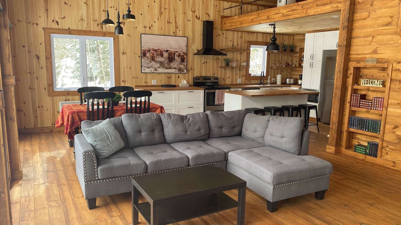 Photo of Livingroom in Notre-Dame-Des-Bois