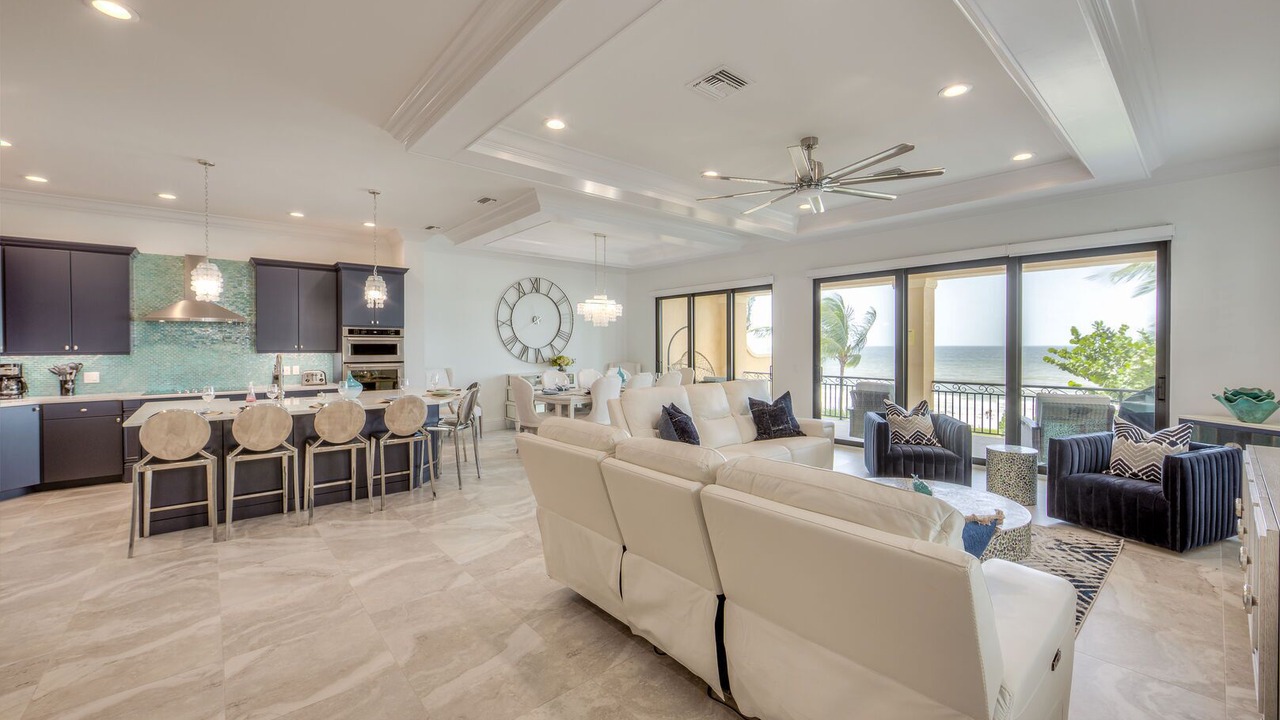 Photo of Livingroom in Mid Island