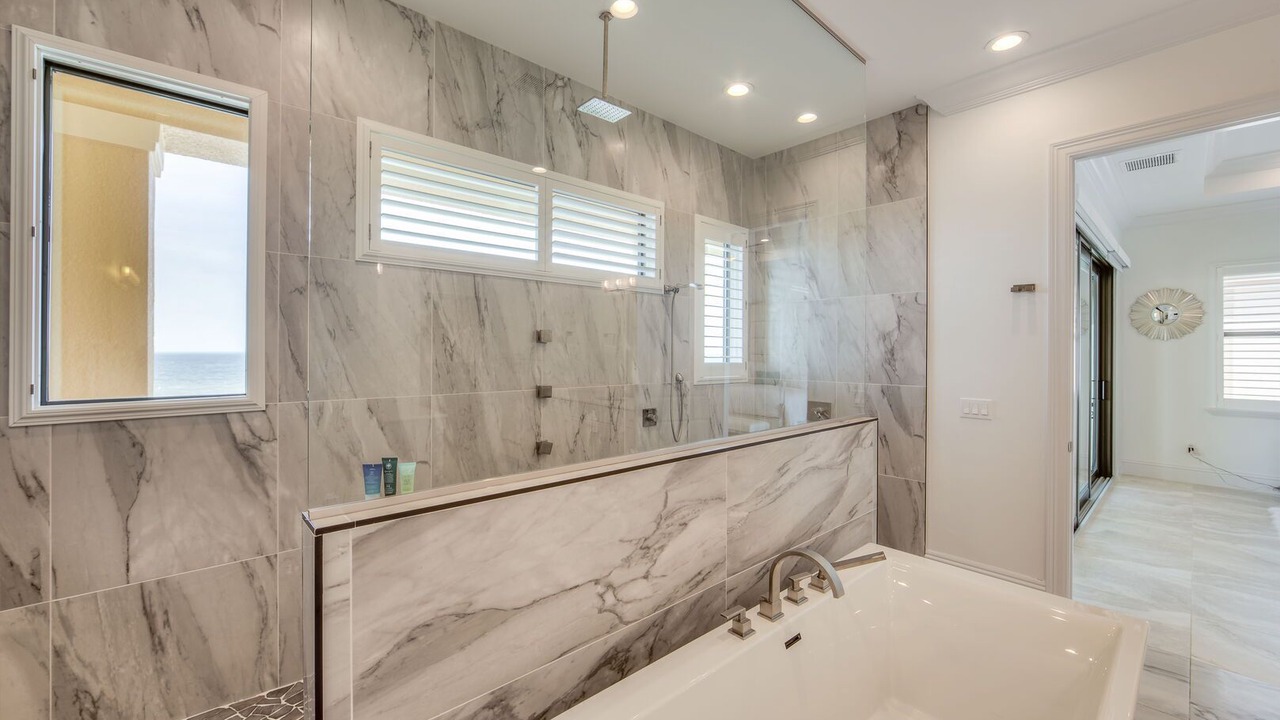Photo of Bathroom in Mid Island