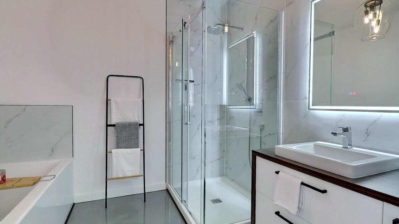 Photo of Bathroom in Saint-David-de-Falardeau