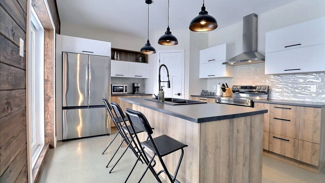 Photo of Kitchen in Saint-David-de-Falardeau