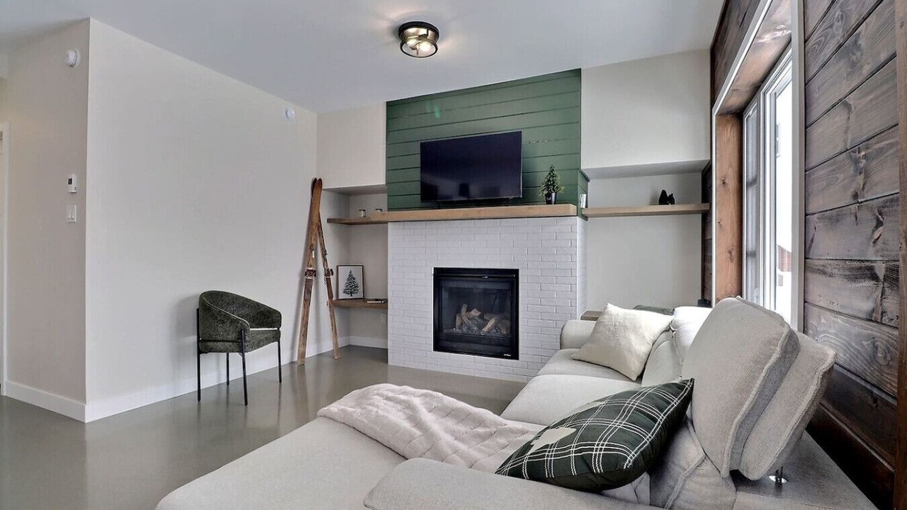 Photo of Livingroom in Saint-David-de-Falardeau