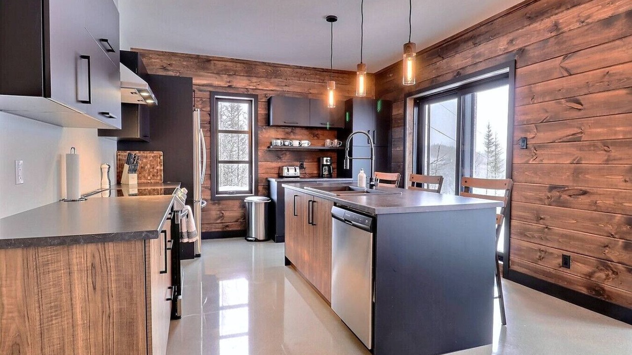 Photo of Kitchen in Saint-David-de-Falardeau
