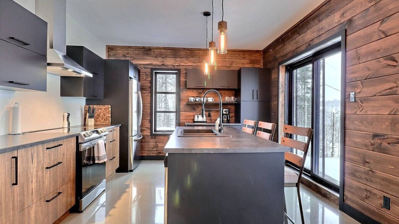 Photo of Kitchen in Saint-David-de-Falardeau