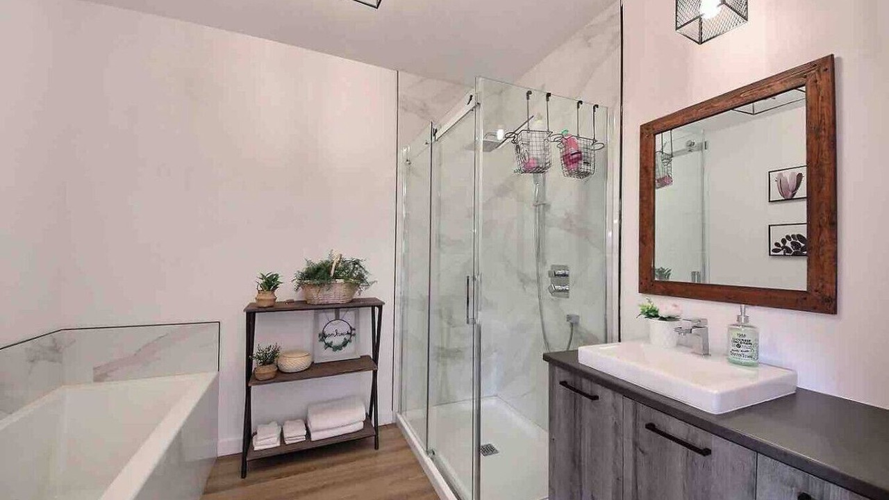 Photo of Bathroom in Saint-David-de-Falardeau