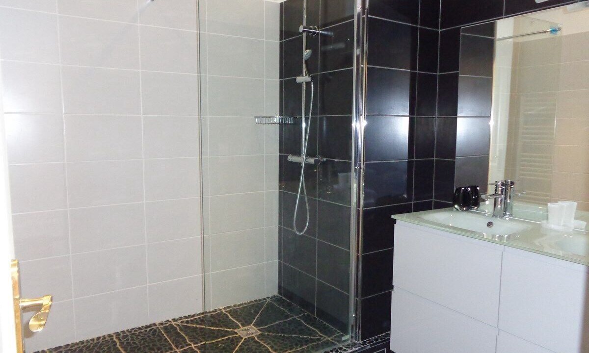 Photo of Bathroom in Entraigues-sur-la-Sorgue