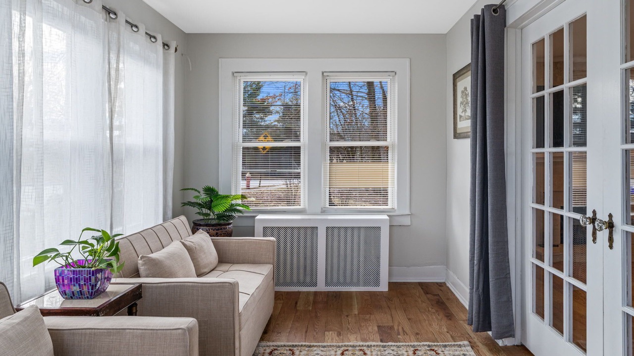 Photo of Bedroom in Teaneck