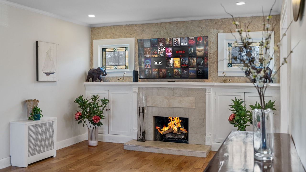 Photo of Livingroom in Teaneck