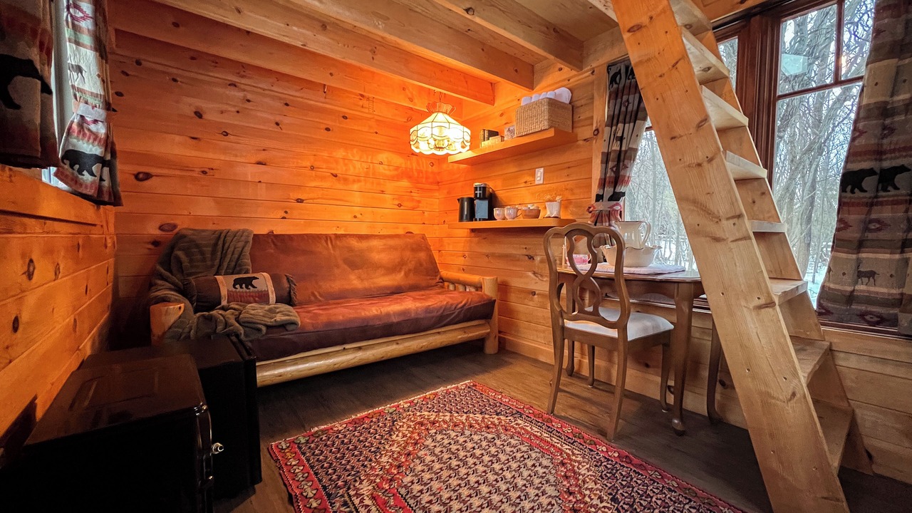 Photo of Livingroom in Pelham
