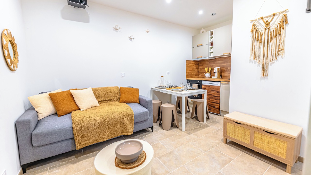 Photo of Livingroom in Albertville