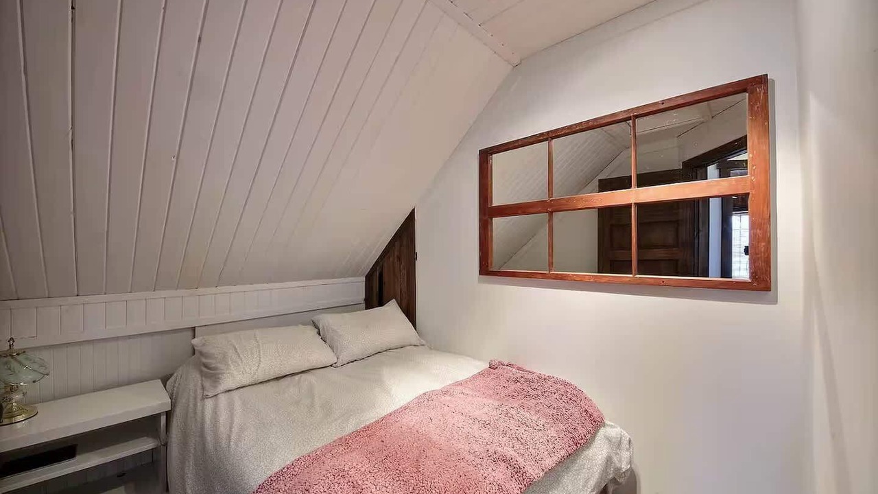 Photo of Bedroom in Jonquiere