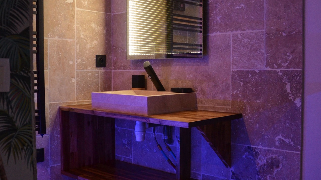 Photo of Bathroom in Heyrieux