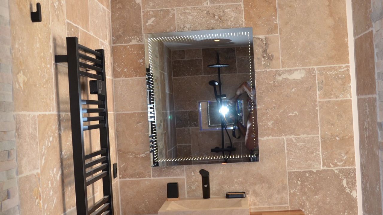 Photo of Bathroom in Heyrieux