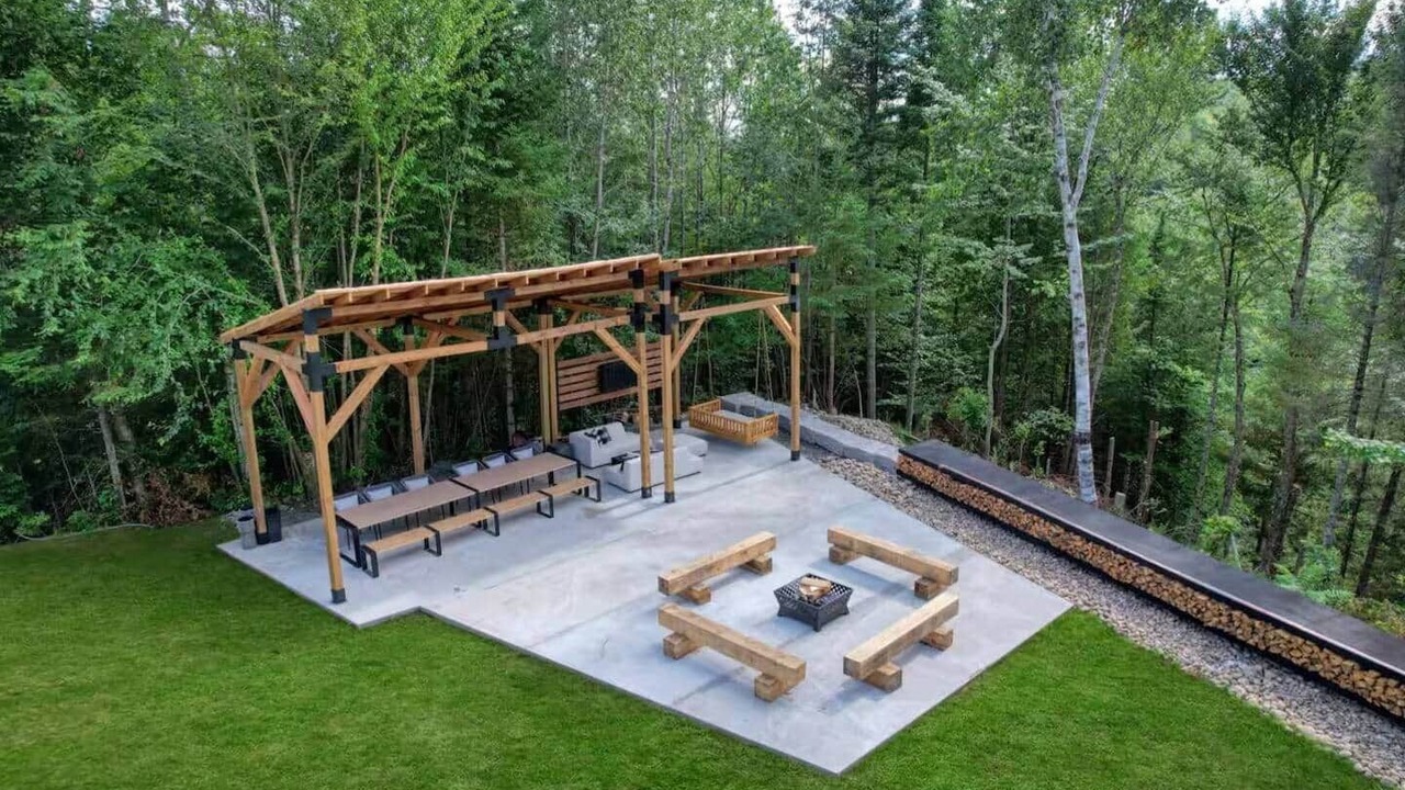 Photo of Outdoor in Amherst