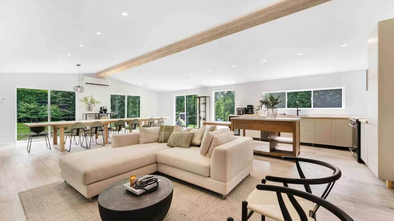Photo of Livingroom in Amherst