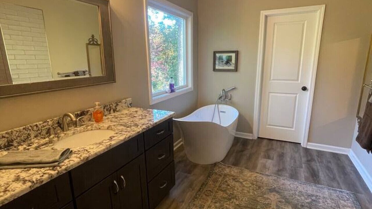 Photo of Bathroom in Dahlonega