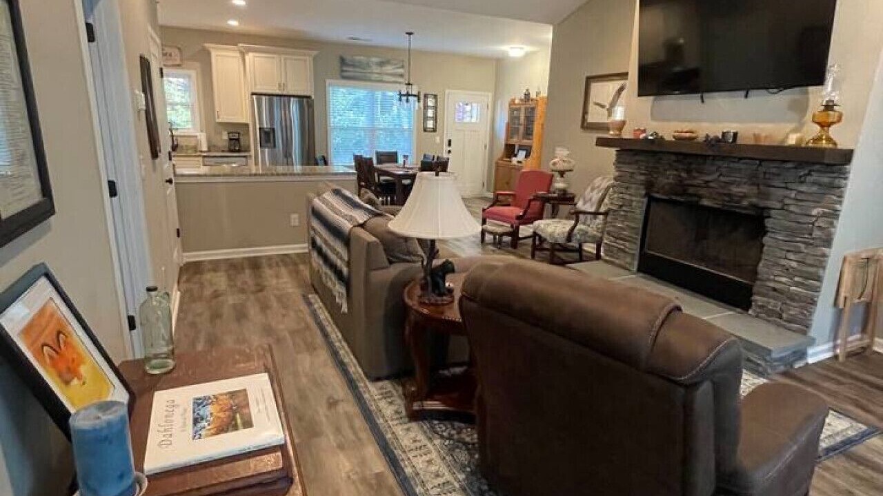 Photo of Livingroom in Dahlonega