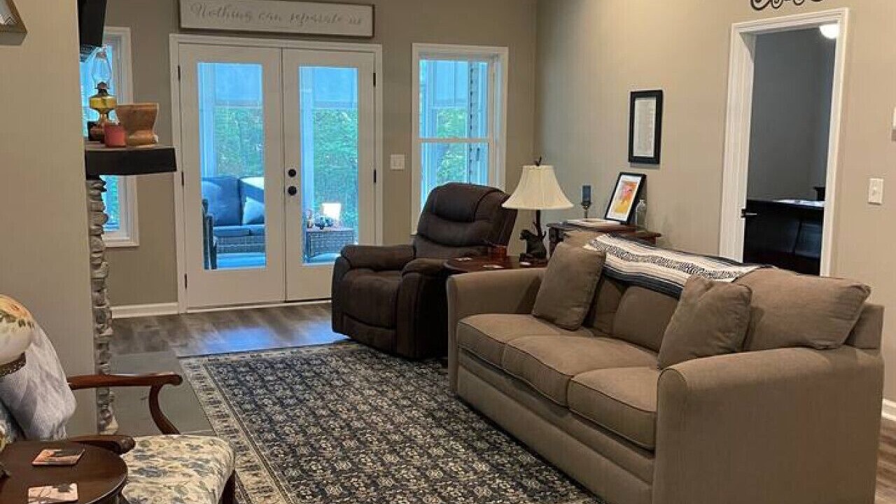 Photo of Livingroom in Dahlonega