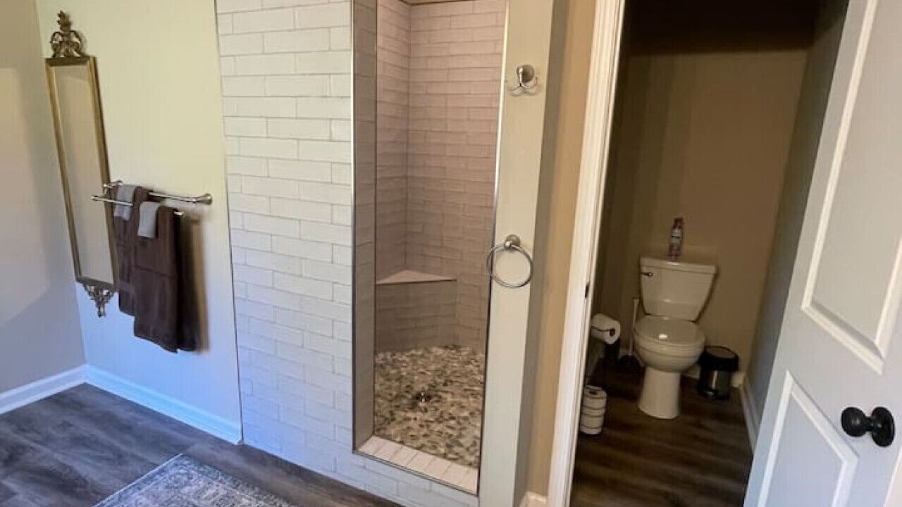 Photo of Bathroom in Dahlonega