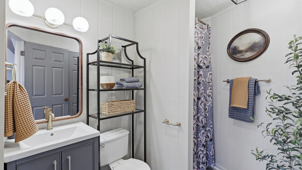 Photo of Bathroom in Village of Four Seasons