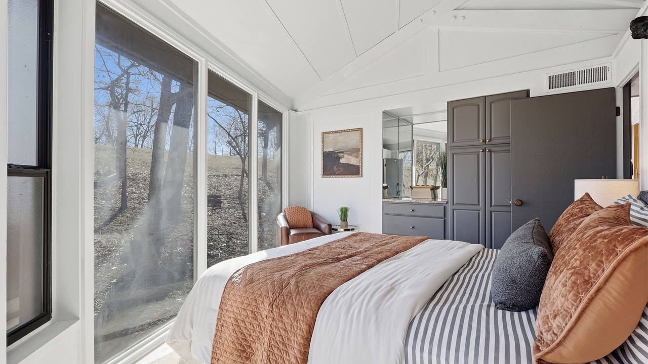 Photo of Bedroom in Village of Four Seasons