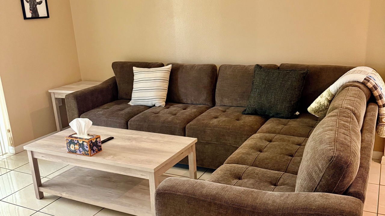 Photo of Livingroom in Lakeview Village