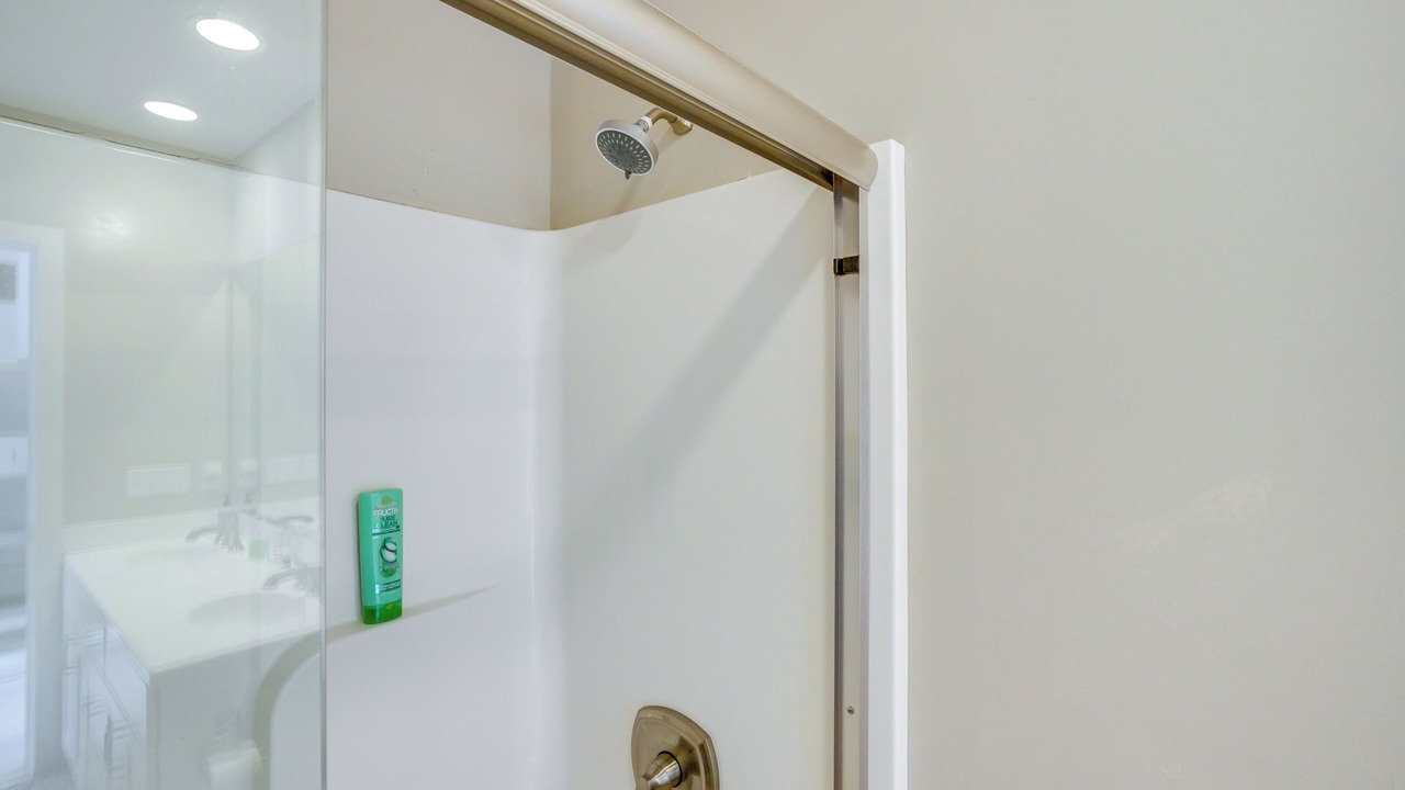 Photo of Bathroom in Lee