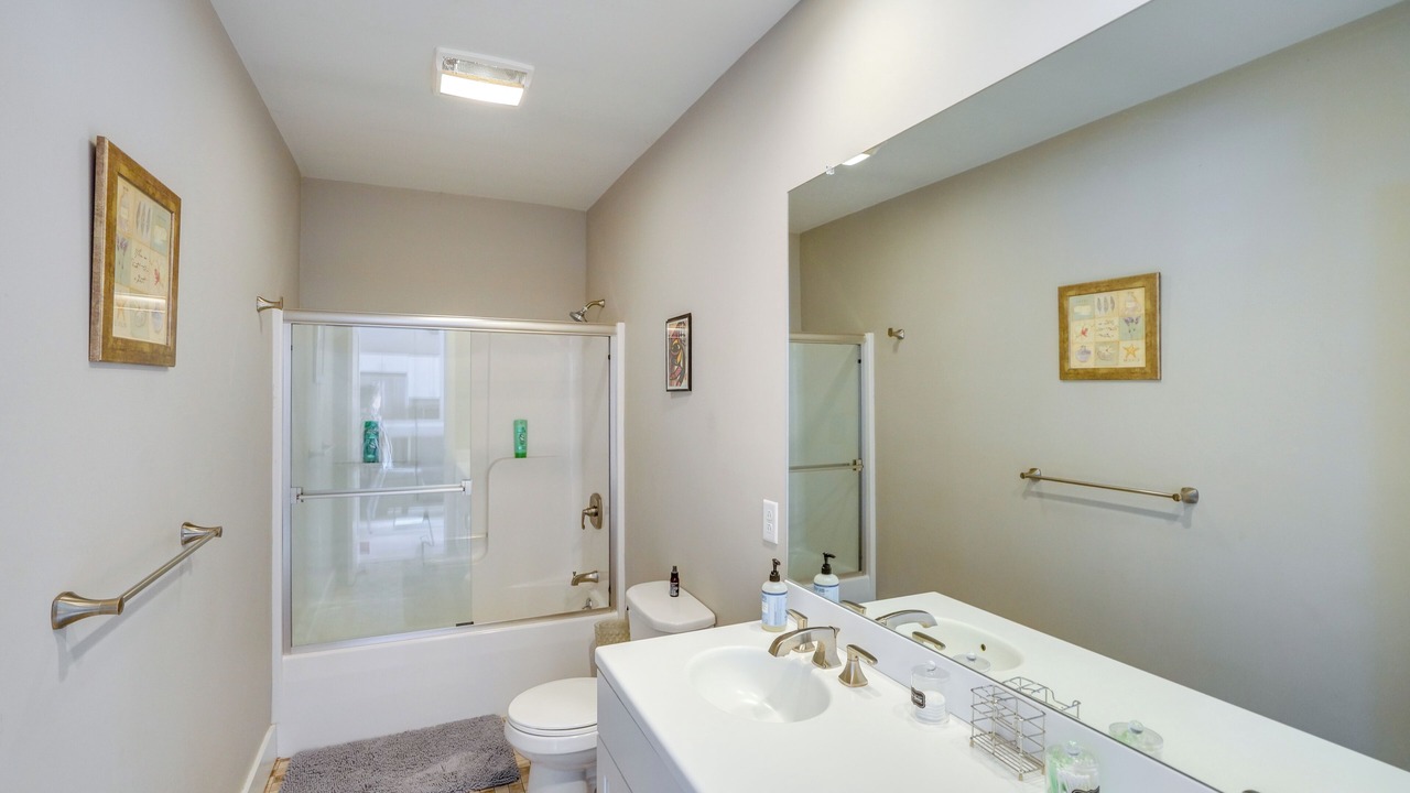 Photo of Bathroom in Lee