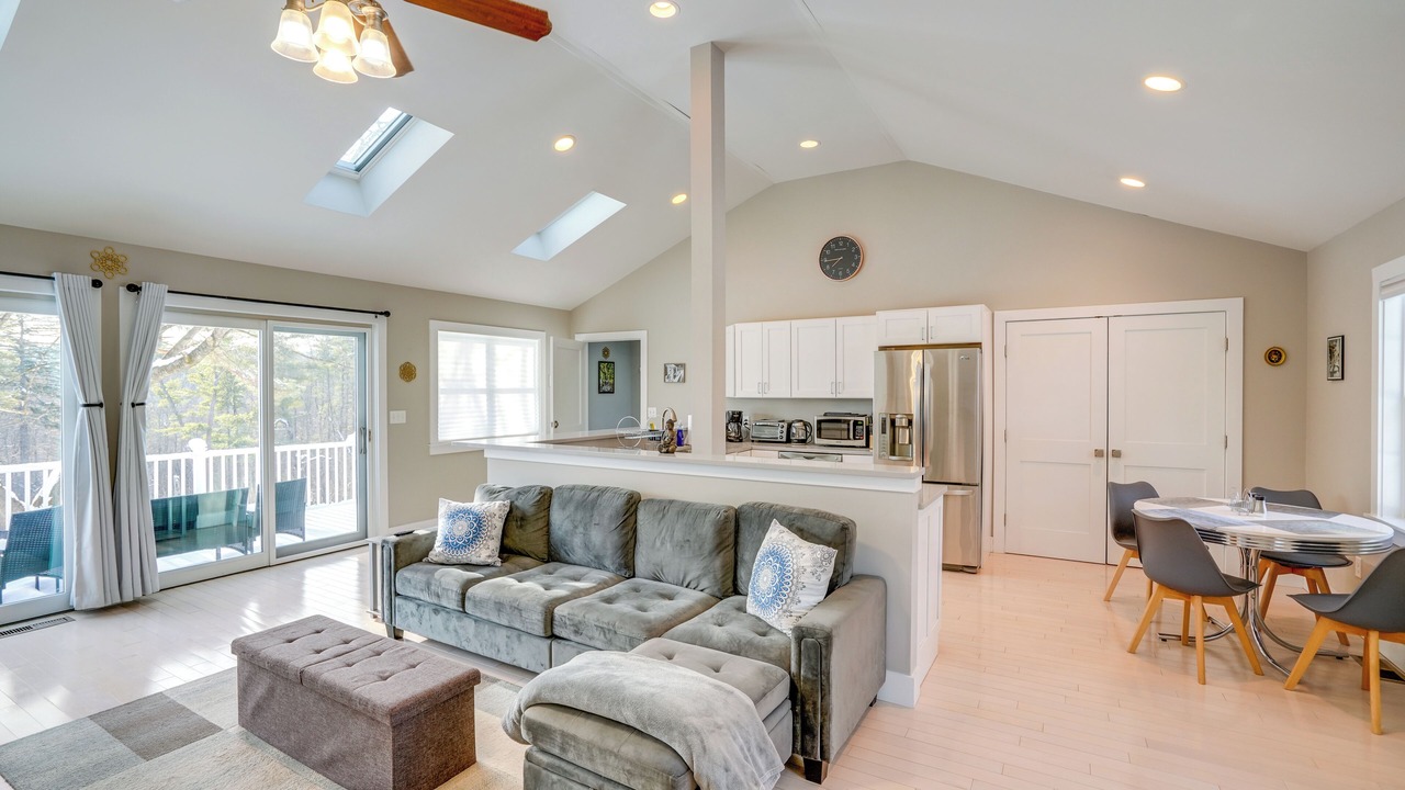 Photo of Livingroom in Lee
