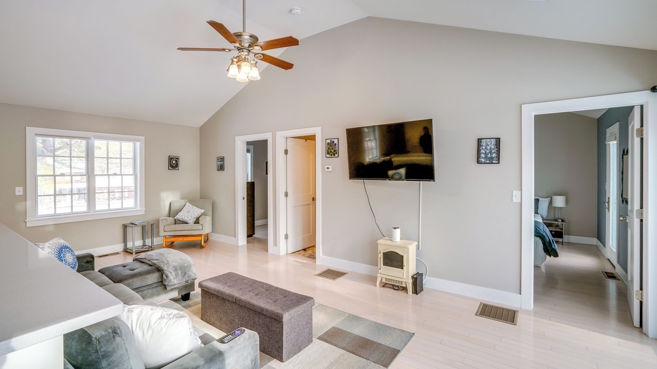 Photo of Livingroom in Lee