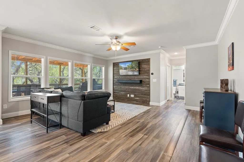 Photo of Livingroom in Hye