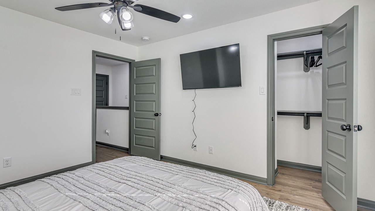 Photo of Bedroom in Northeast Houston