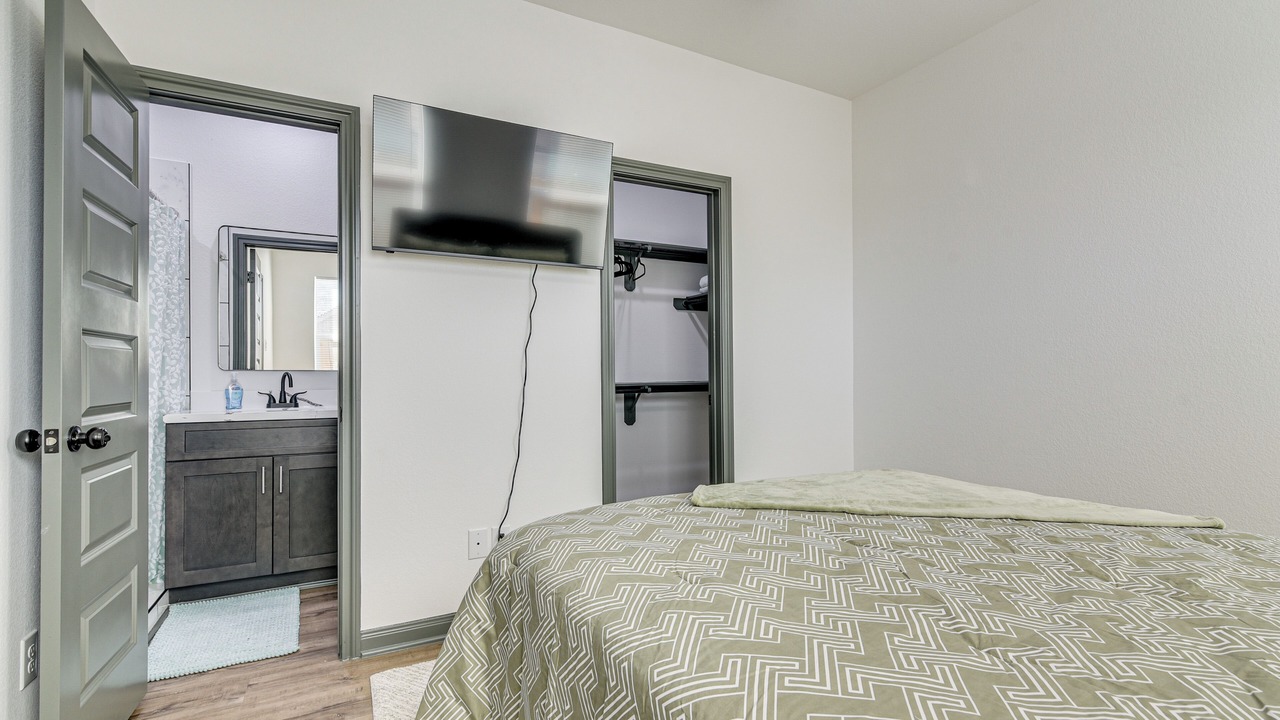 Photo of Bedroom in Northeast Houston