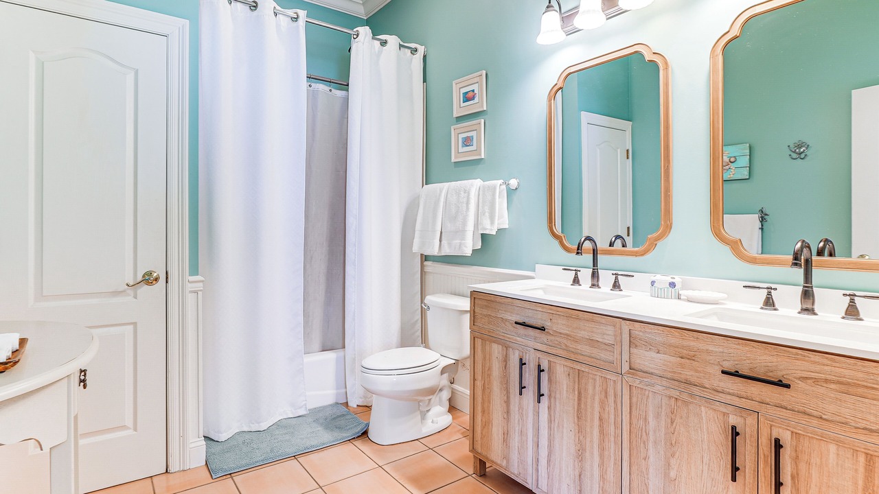 Photo of Bathroom in Crescent Beach