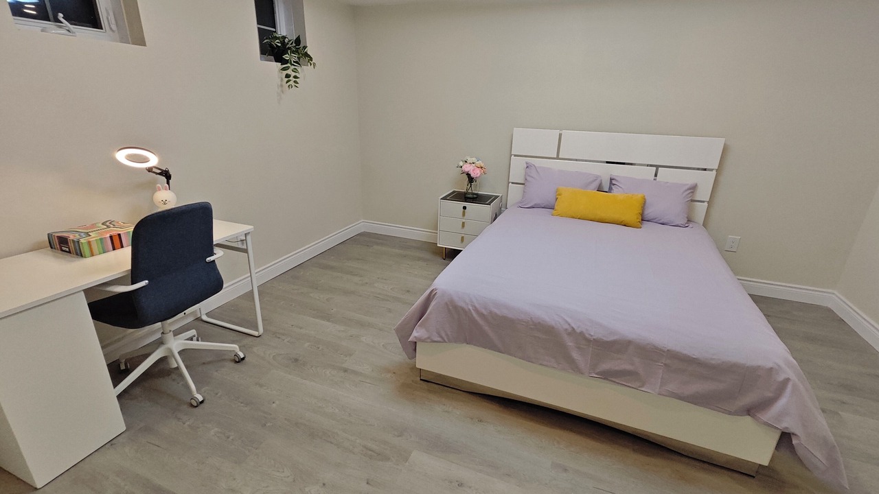 Photo of Bedroom in Richmond Hill